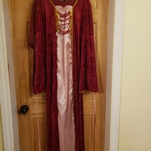 Costume dress